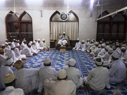Majlis-e-Shab-e-'Urs in Nooraani Masjid